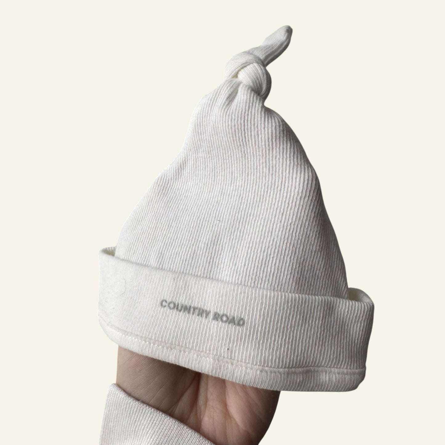 Country Road white beanie OS