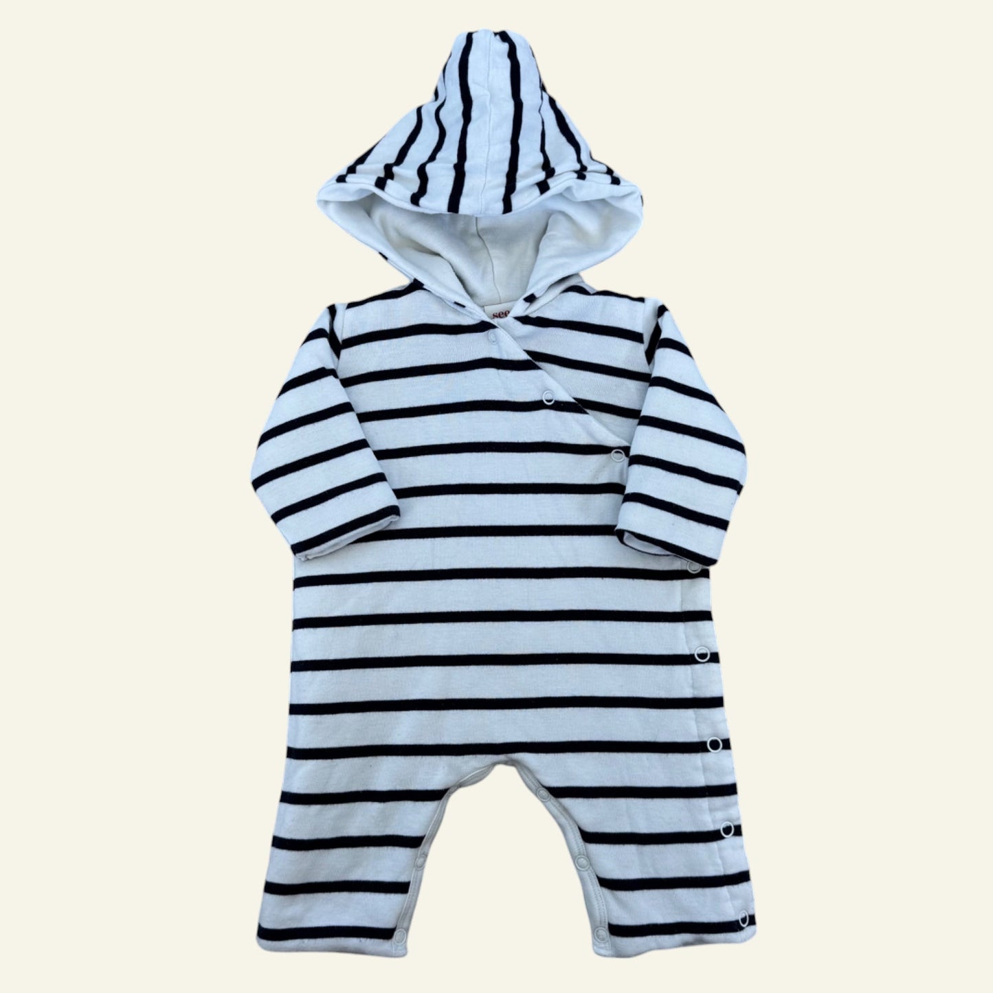 Seed white stripe padded onesie size 0000