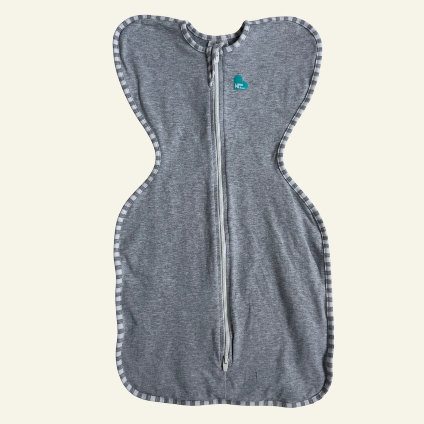 Love to Dream grey swaddle up 1.0 tog size NB