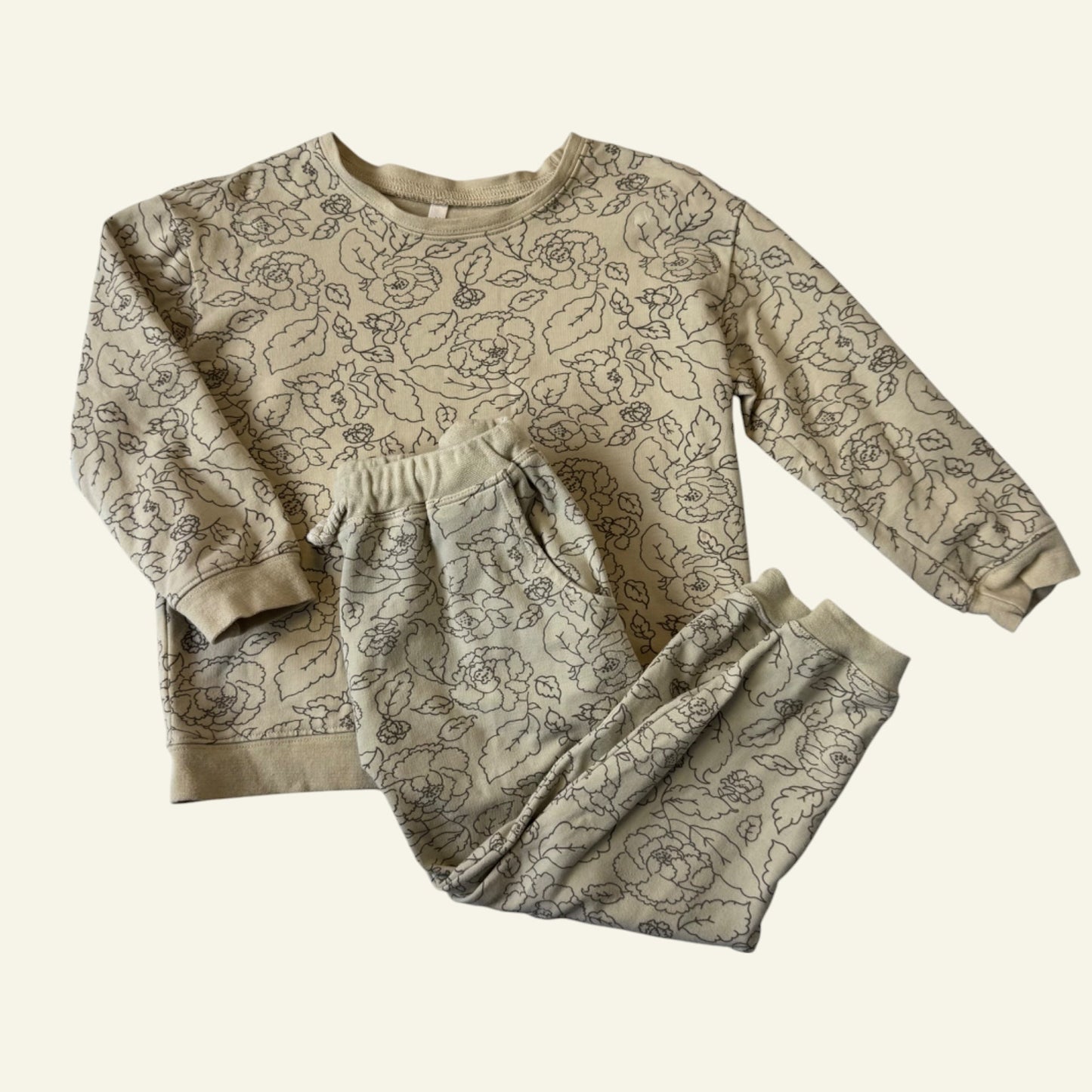 Rylee & Cru roses tracksuit set size 4-5