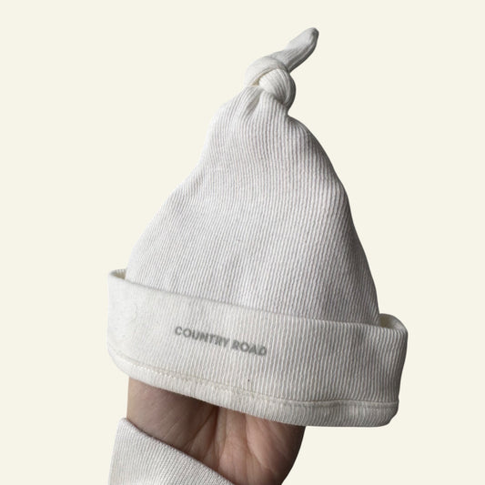 Country Road white beanie OS