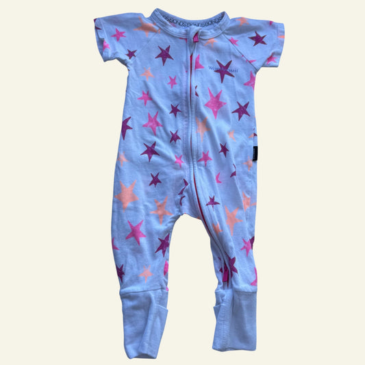 Bonds white star wondersuit size 000