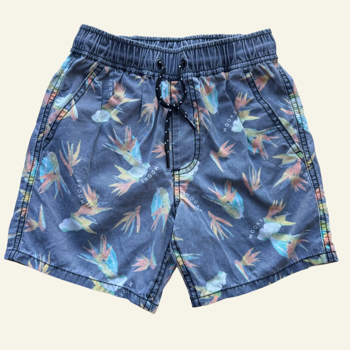 Mooks bird of paradise shorts size 7