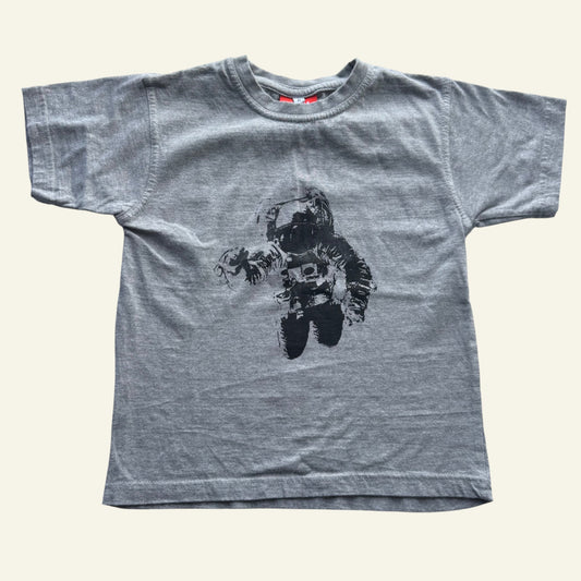 Mini Mayhem grey astonaut tshirt size 6