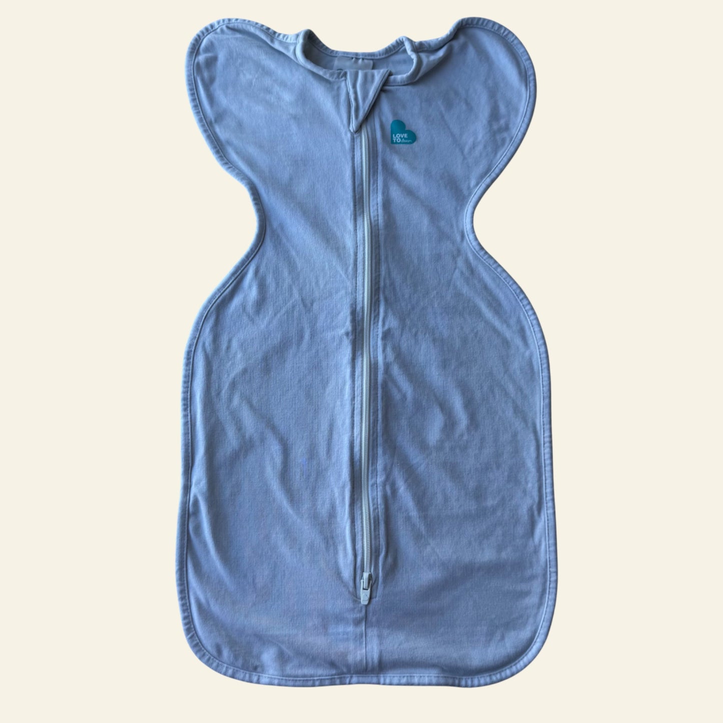 Love to Dream pale grey swaddle up size NB (1.0 TOG)
