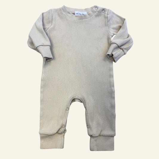 Soll the Label beige onesie size 00