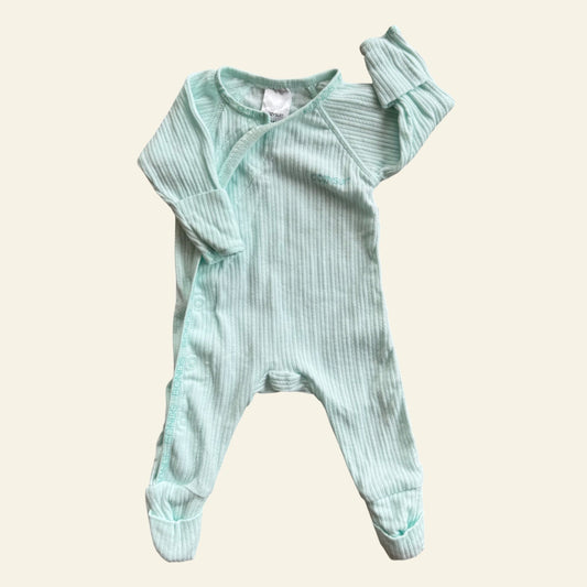 Bonds pale green cozysuit size 00000