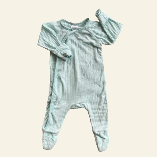 Bonds pale green cozysuit size 000