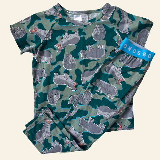 Bonds green hippo pyjama set size 6
