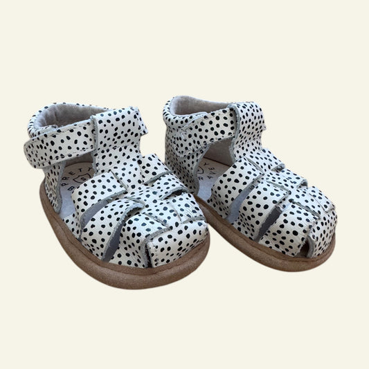 Pretty Brave white spot soft sole shoe size 0-6m