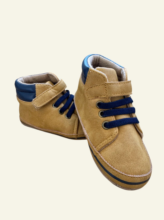 Kicks tan soft sole work boot size 5