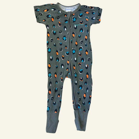 Bonds khaki animal short sleeve wondersuit size 0