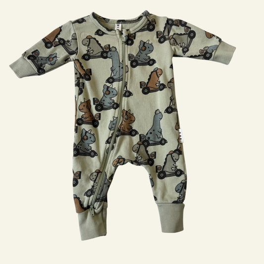 Hux baby green dinosaur onesie size 000