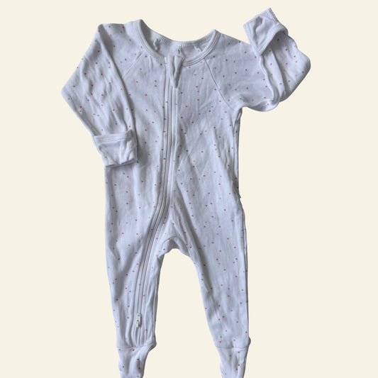 Purebaby white spot onesie size 000 (missing tag)