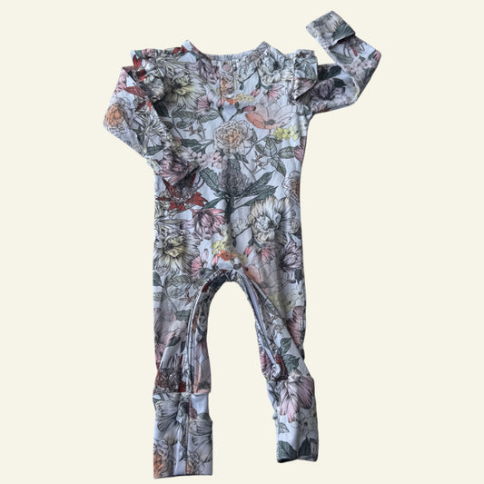 Snuggle Hunny floral onesie size 00 (Perfectly Imperfect)