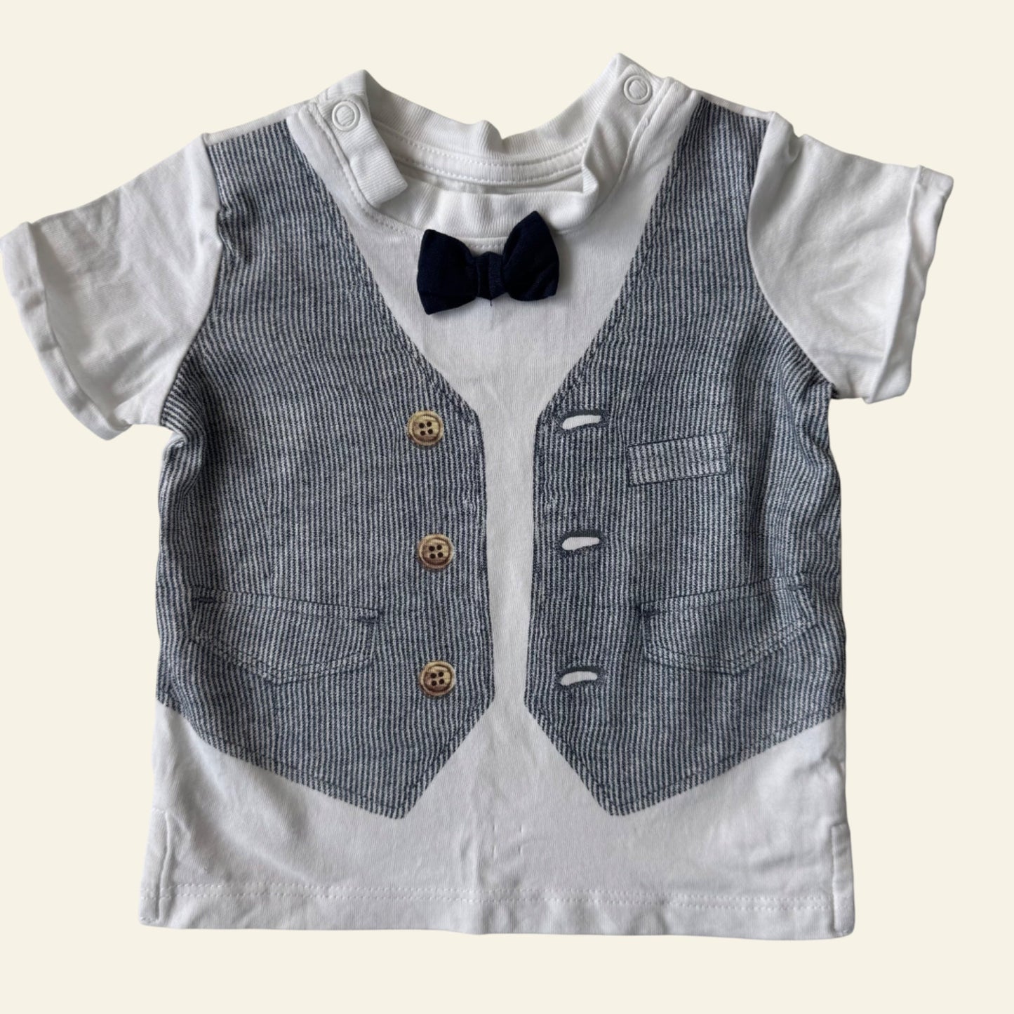 H&M bow tie printed tshirt size 000