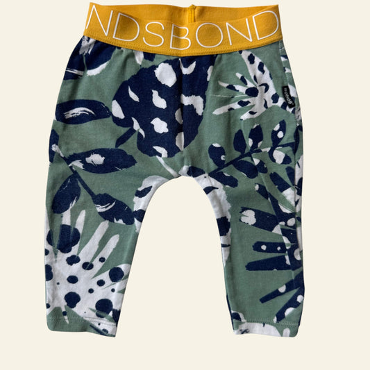 Bonds green leaf leggings size 000