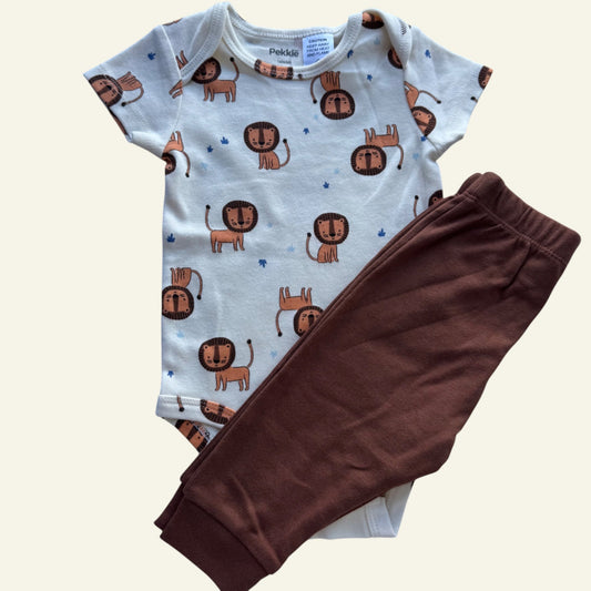 Pekkle white lion bodysuit and leggings set size 6m
