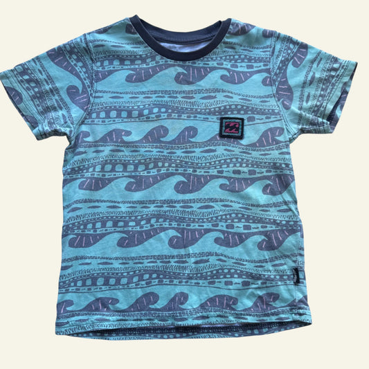 Billabong green patterned tshirt size 2 (Perfectly Imperfect)