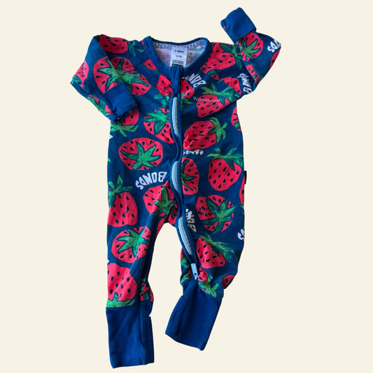 Bonds blue straweberry wondersuit size 000 (Perfectly Imperfect)