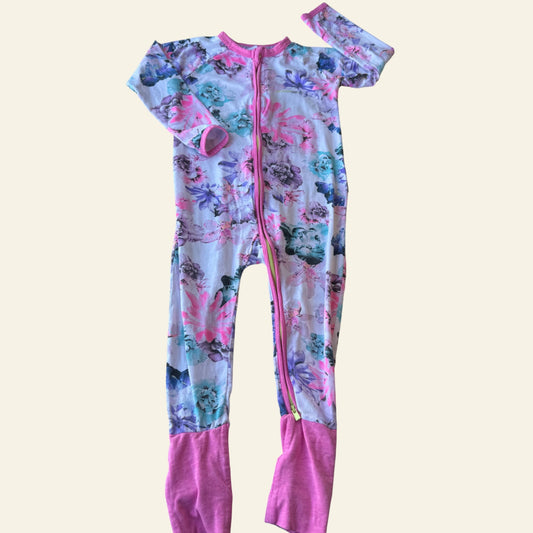 Bonds white and rainbow floral wondersuit size 3 (Perfectly Imperfect)