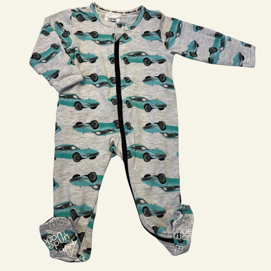 Under Works grey car onesie size 000