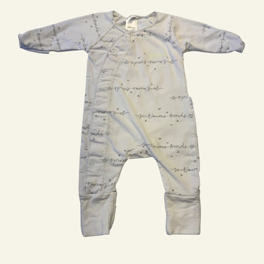 Bonds white cozy suit size 0000