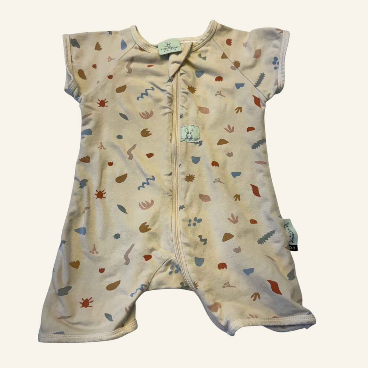 ErgoPouch white shapes romper size 0
