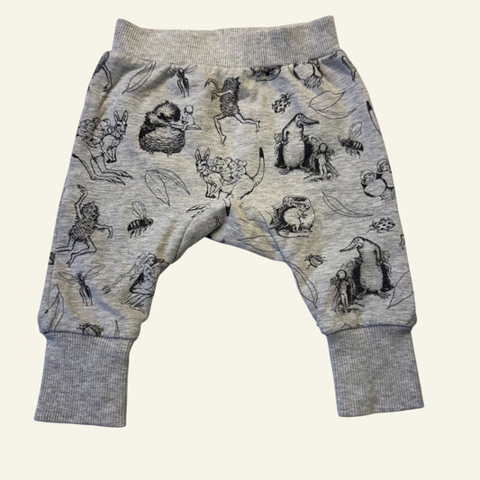 Cotton on Kids Gumnut Babies grey track pants size 000