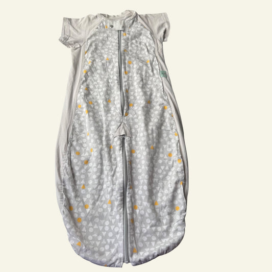 Ergopouch grey sleeping bag size 8-24m 1.0 TOG
