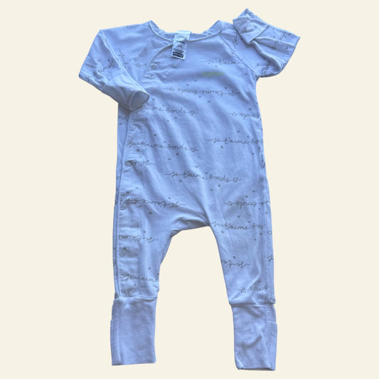 Bonds white cozysuit size 00