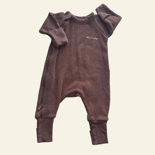 Bonds brown teddy suit size 000