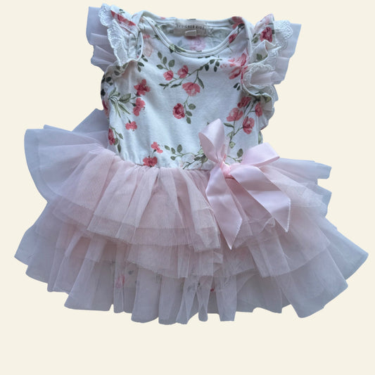 Designer Kidz white floral tutu romper size 00