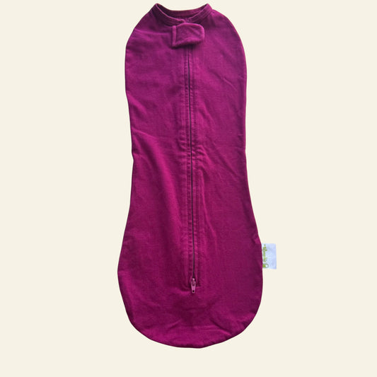 Woombie swaddle sleeping bag size NB
