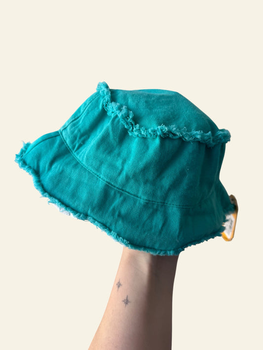 Essence Kids green hat size 54cm (BNWT)