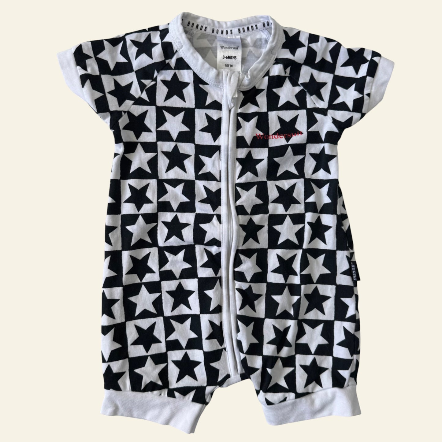 Bonds black and white star wondersuit size 00